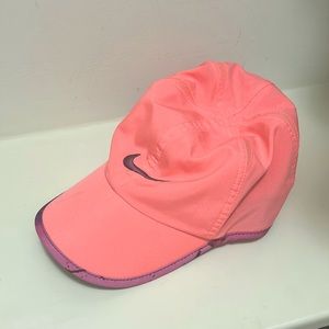 Nike women’s Dri-fit featherlight cap